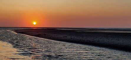 coucher de soleil a Morondava - Madagascar