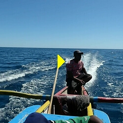 video youtube de pirogue a moteur - Madagascar
